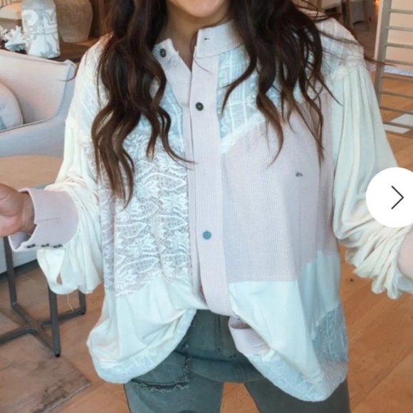 POL Cream/Light Pink Loose Fit Long Sleeve Button Up. Size S. NWOT - Picture 1 of 10